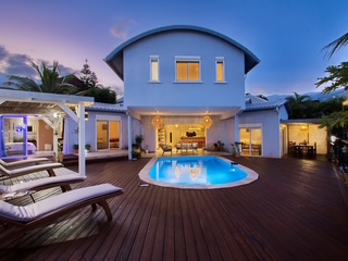 Cannelle Sunonseas Villas | Réunion Island: Best Time, Activities & StaysSunonseasvillas, luxury villa rentals with tailor made concierge services. Carribean, Indian Ocean, Europe, Africa ... Rent our carefully selected villas.