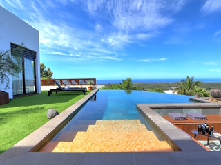 Muscade Sunonseas Villas | Réunion Island: Best Time, Activities & StaysSunonseasvillas, luxury villa rentals with tailor made concierge services. Carribean, Indian Ocean, Europe, Africa ... Rent our carefully selected villas.