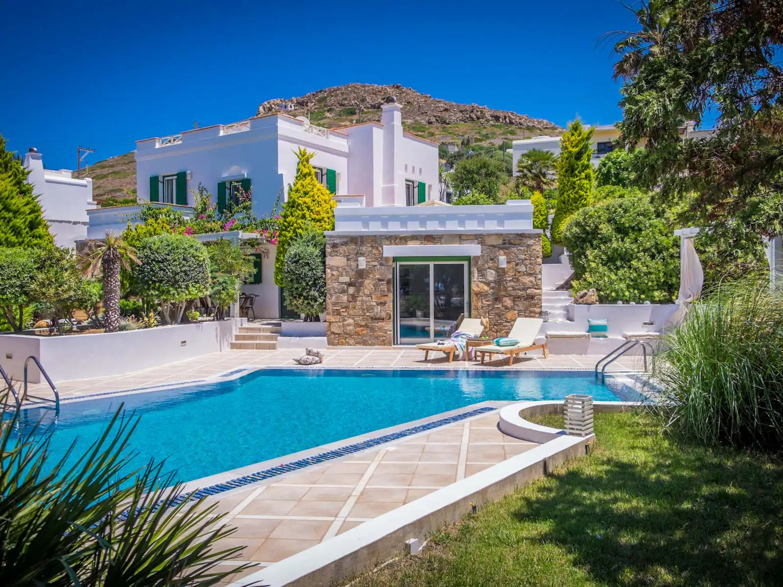 Villa%20Athos-1 Top Greek Islands and Mainland Regions for the Best Villa StaysIn this tour, we'll look at some of the best villa stays in Greece, each providing a distinct location for leisure, adventure, and peace. Let’s explore luxury.