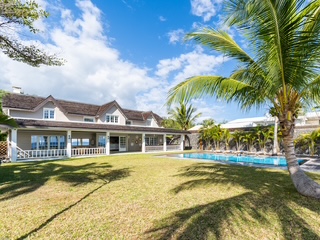 Villa%20Bourbon Sunonseas Villas | Réunion Island: Best Time, Activities & StaysSunonseasvillas, luxury villa rentals with tailor made concierge services. Carribean, Indian Ocean, Europe, Africa ... Rent our carefully selected villas.