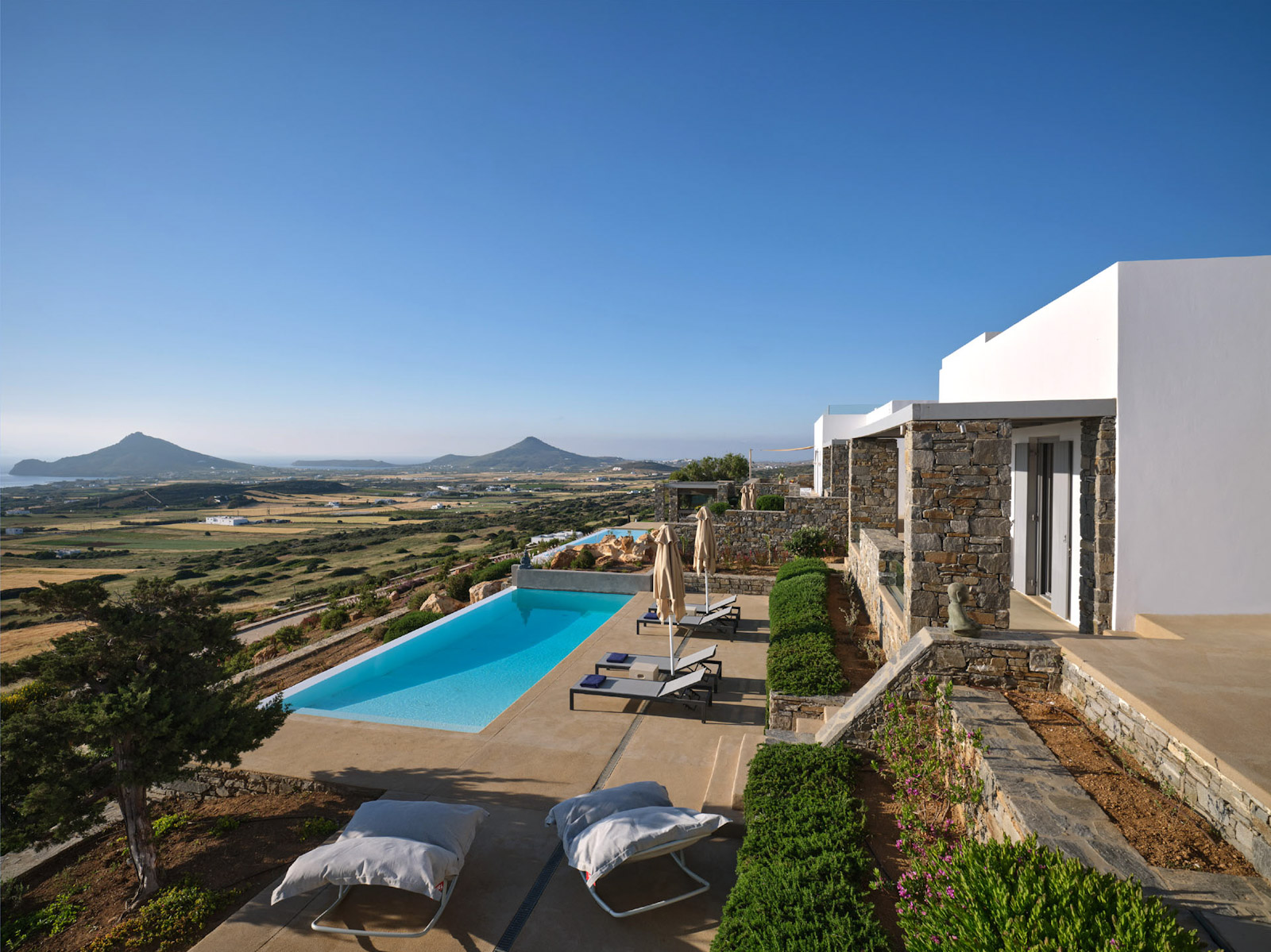 Villa%20Pandore%20II-3 Family-Friendly Luxury villas to rent in Greece islands: Perfect for Your Next VacationSunonseasvillas, luxury villa rentals with tailor made concierge services. Carribean, Indian Ocean, Europe, Africa ... Rent our carefully selected villas.  