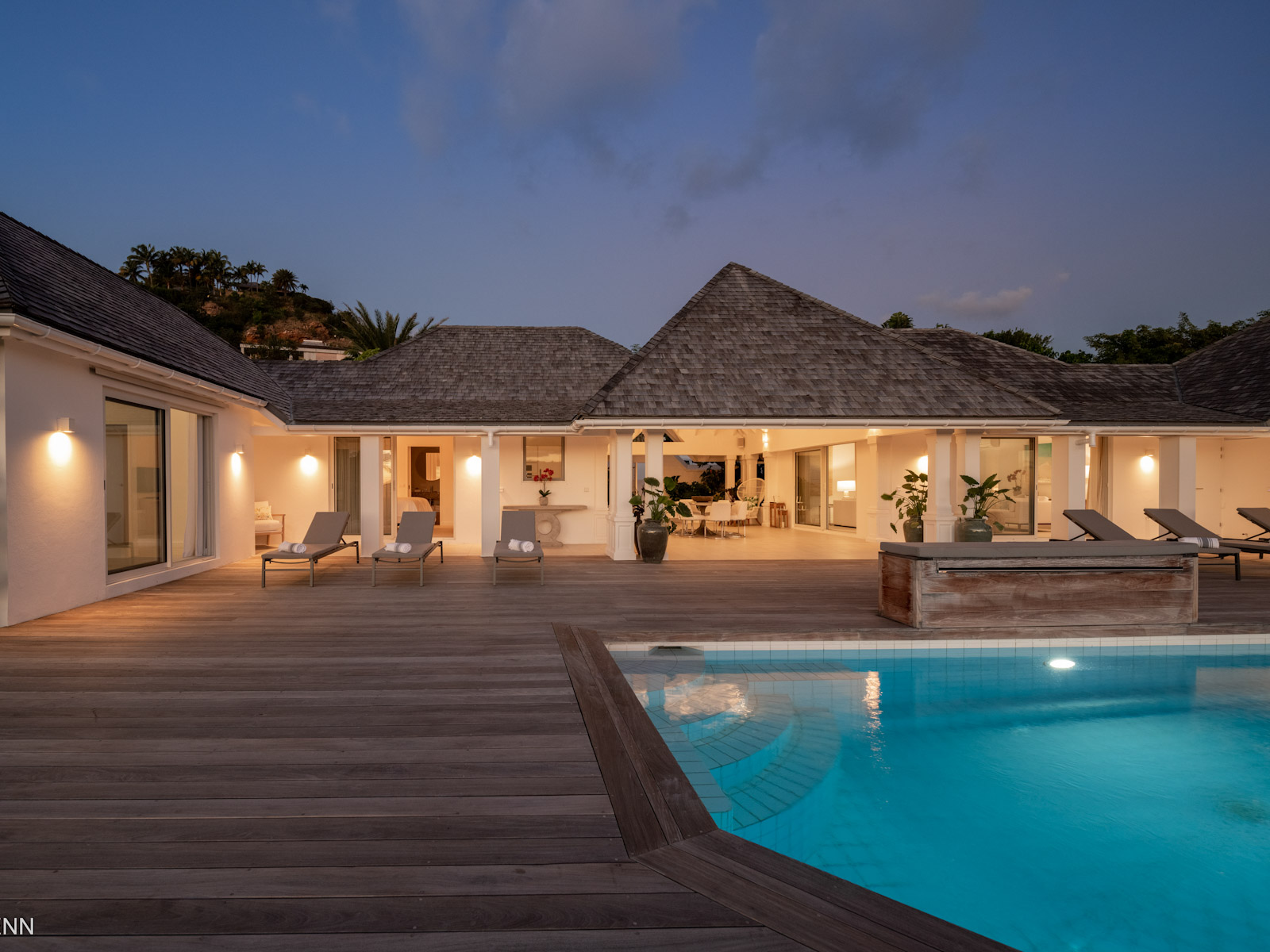 Villa%20Saphir%20Blanc-1 Experience Paradise with Top Luxury Villa Rentals in Saint BarthSunonseasvillas, luxury villa rentals with tailor made concierge services. Carribean, Indian Ocean, Europe, Africa ... Rent our carefully selected villas.  