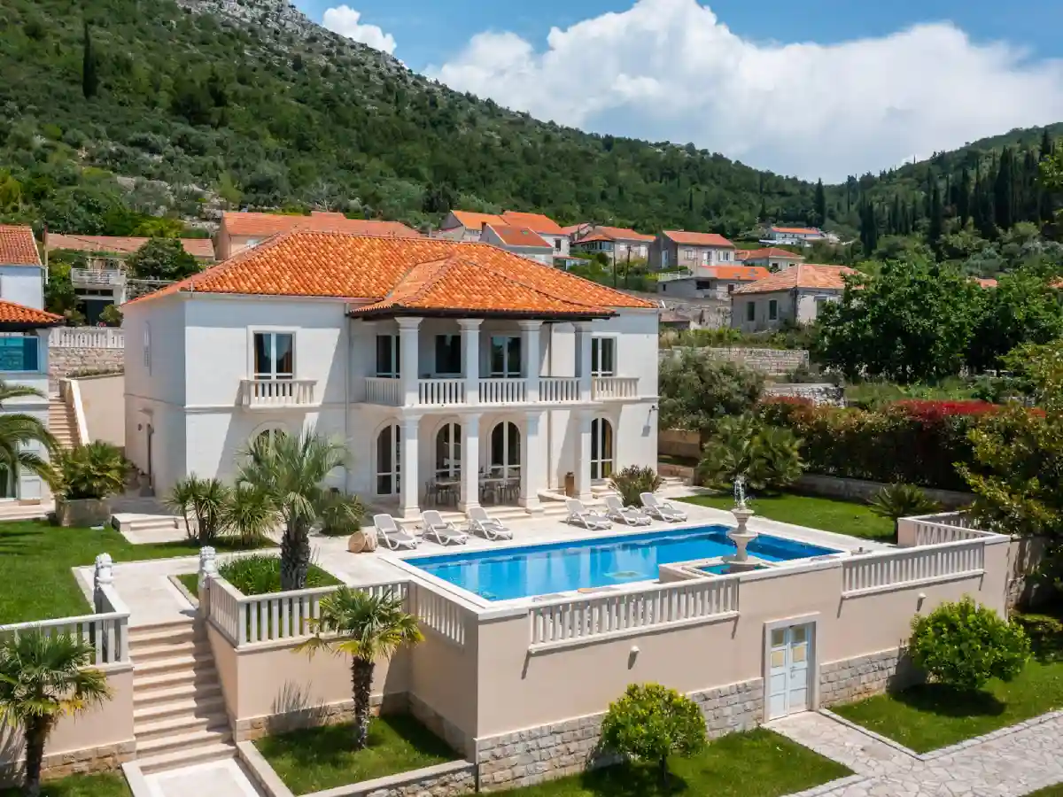 Villa%20Sterna%20Paradisaea-2 Sunonseas Villas | Top 10 Holiday Rentals Villas in CroatiaSunonseasvillas, luxury villa rentals with tailor made concierge services. Carribean, Indian Ocean, Europe, Africa ... Rent our carefully selected villas.