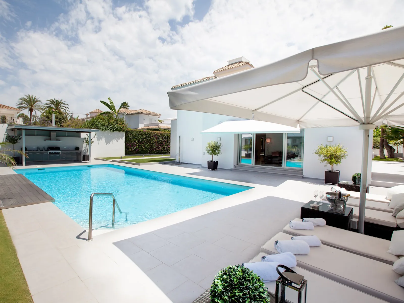Villa Spike