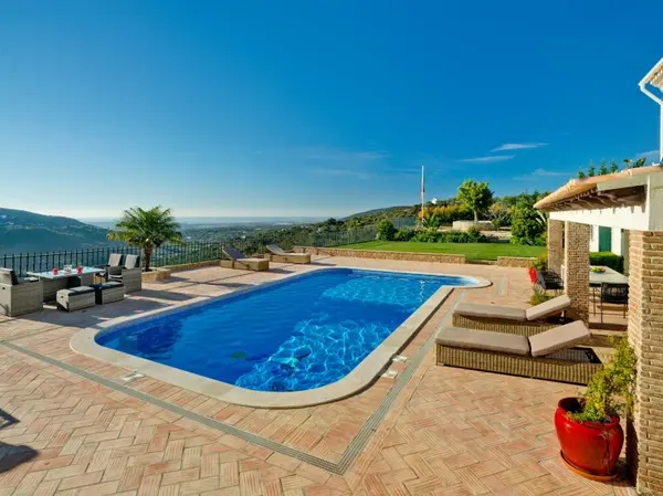 Experience Villa Rentals in Portugal